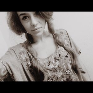 Meet your Posher, Hayley