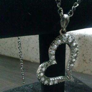 Necklace w Heart Charm Pendant