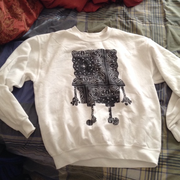 Nickelodeon Sweater. - Picture 1 of 2