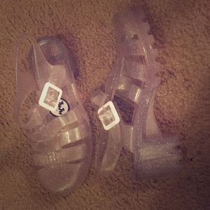 Clear heeled jelly shoes