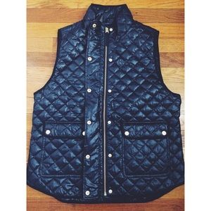 Shiny quilted field puffer vest