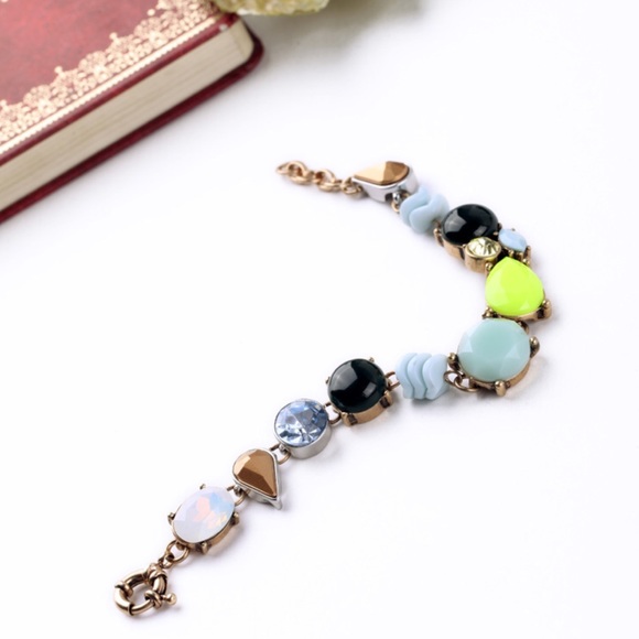 SALE‼️ Spring Break Hottie Bracelet - Picture 3 of 4