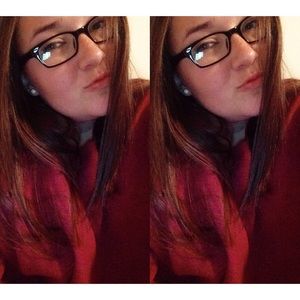 Meet your Posher, Kayla