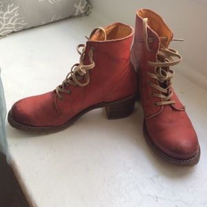Frye Sabrina combat boots in Burnt Red