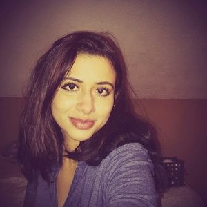 Meet your Posher, Yana