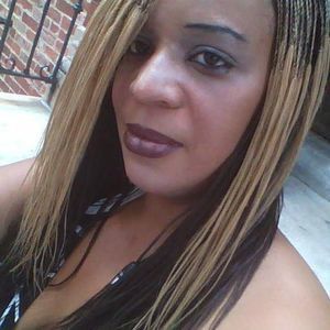 Meet your Posher, Monique