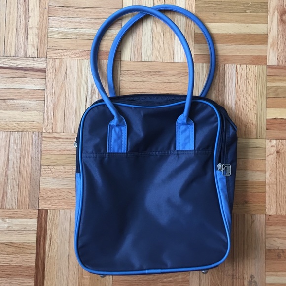 Puma Bag - Picture 3 of 4