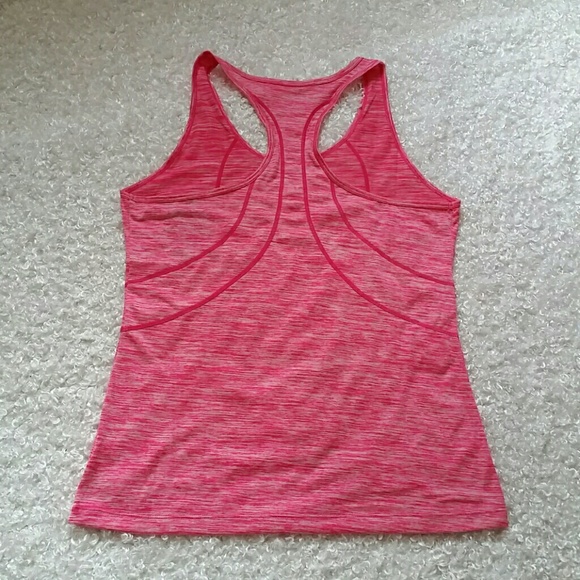 Reebok Workout Tank - Picture 2 of 4