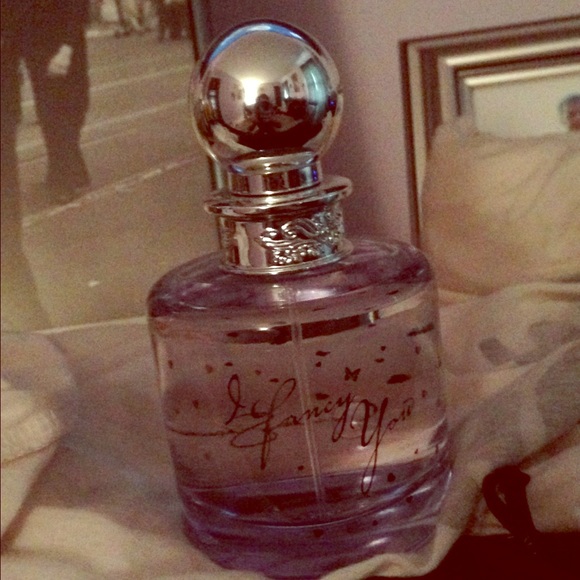 Jessica Simpson perfume
