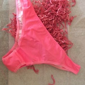 LARGE NWOT VS cheekini