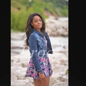 Meet your Posher, Karia