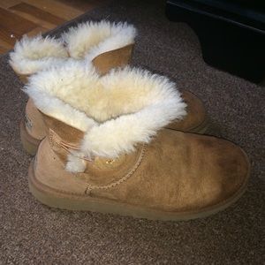 Mini Bailey Button Uggs