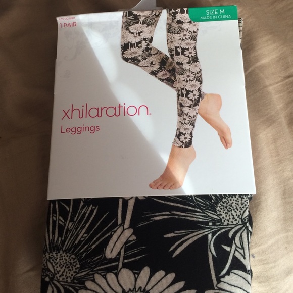 Size medium black and white floral leggings