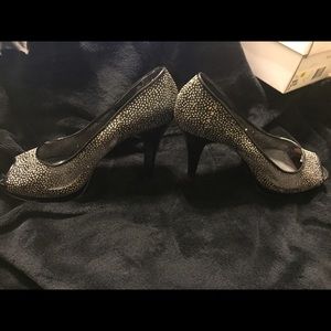 Glitter Nine West peep toe