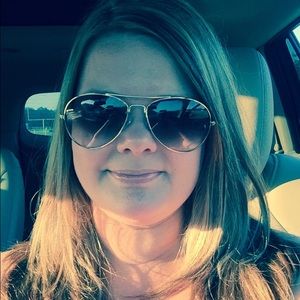 Meet your Posher, Deanna