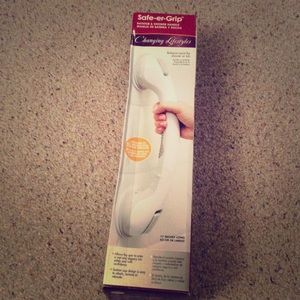 Never used bath gripper