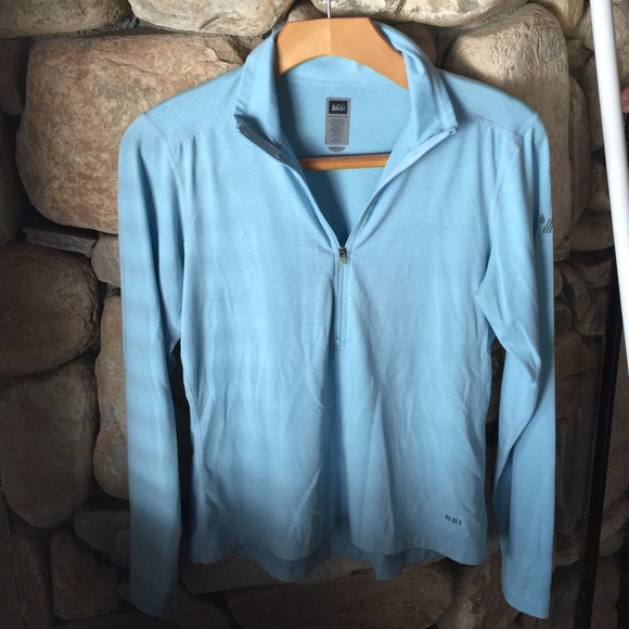 REI pullover medium light blue - Picture 1 of 3