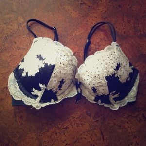 💥NWOT  vs push up bra💥