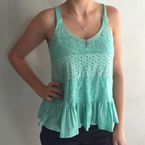 Trendy, Ruffled two finger tank top