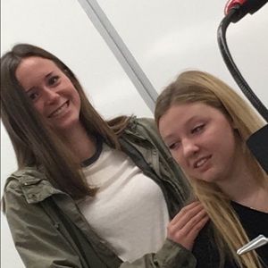 Meet your Posher, Simón