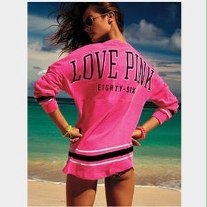 VS Pink crew.