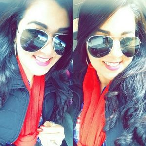 Meet your Posher, Evelin