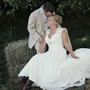 Meet your Posher, Hillary