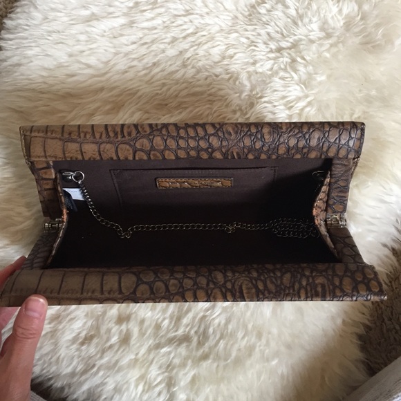 banana republic | clutch - Picture 3 of 4