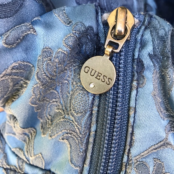 ❌SOLD❌Guess puffer jacket - Picture 5 of 5