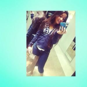 Meet your Posher, Gaby