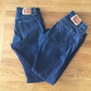 Levi's 514's jeans and men's Nike basketball shoes