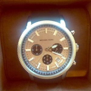 Michael Kors watch ♥️ with gift box