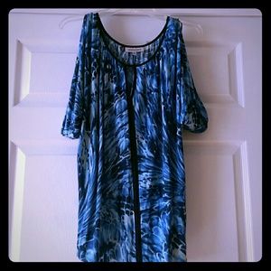 Jennifer Lopez blue colorful top