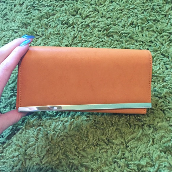 Stella and Max Wallet