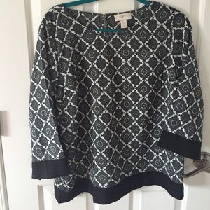 LOFT patterned top! Great Holiday Top!! Petite L