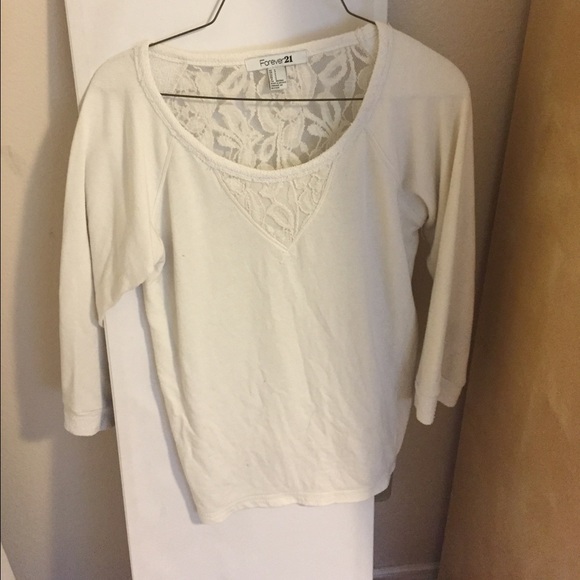 White quarter sleeve top
