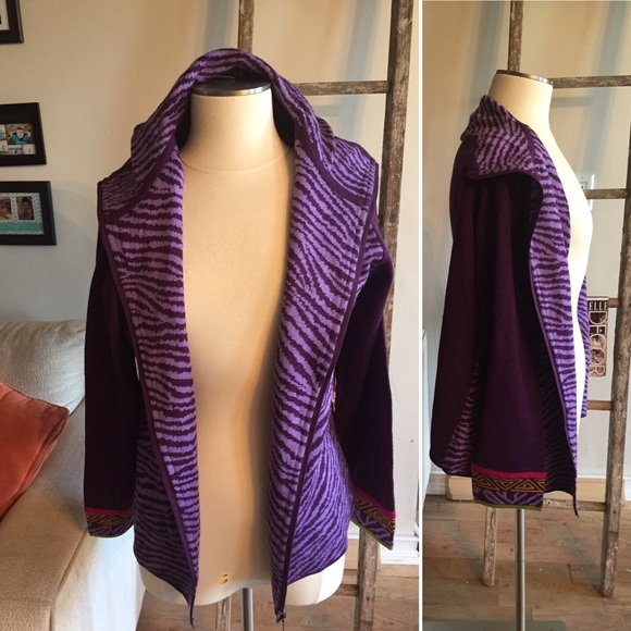 Purple animal print sweater 💜💜