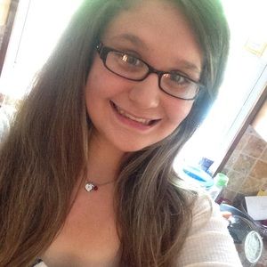 Meet your Posher, Rebecca
