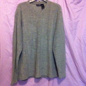 Mens grayish sweater😍