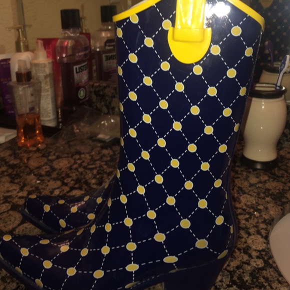 rubber cowboy boots