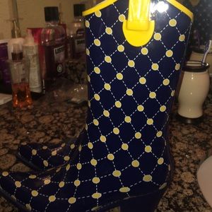 rubber cowboy boots