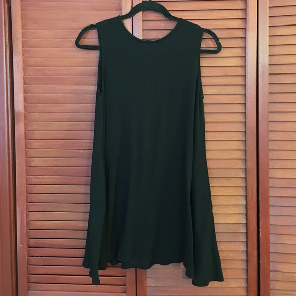 Brandy Melville Alena Dress (F21)