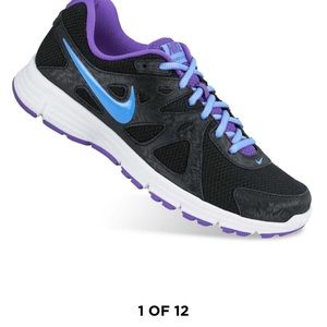 Nike Revolution 2