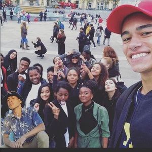 Meet your Posher, Ayo