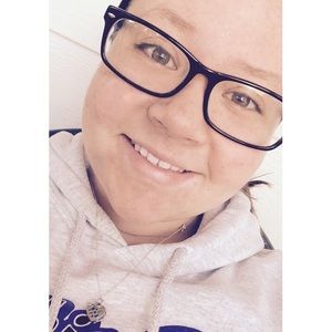 Meet your Posher, Leah