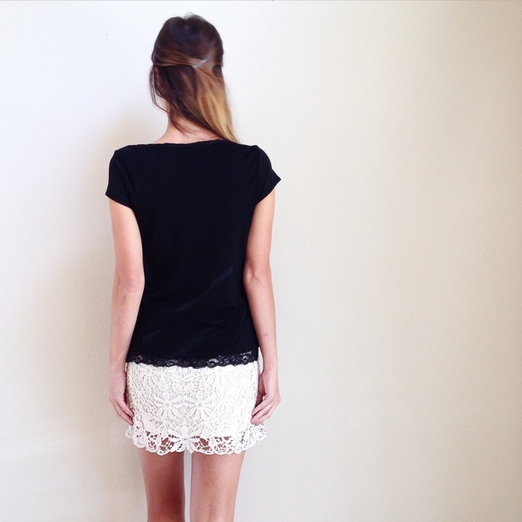 lace trim top - Picture 2 of 3