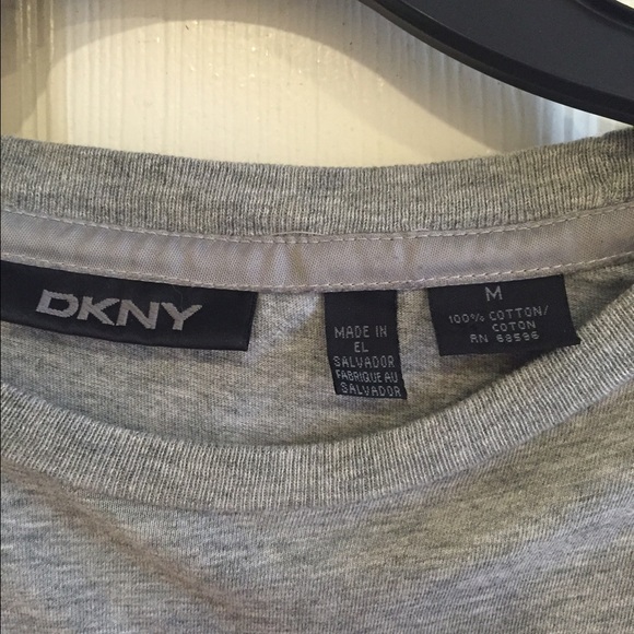 DKNY Gray t-shirt with pocket - Picture 3 of 3