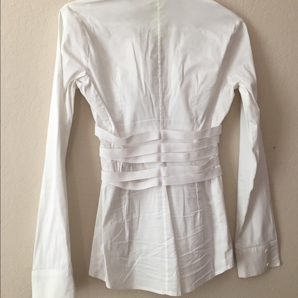 Trendy White Collar Blouse - Picture 4 of 4
