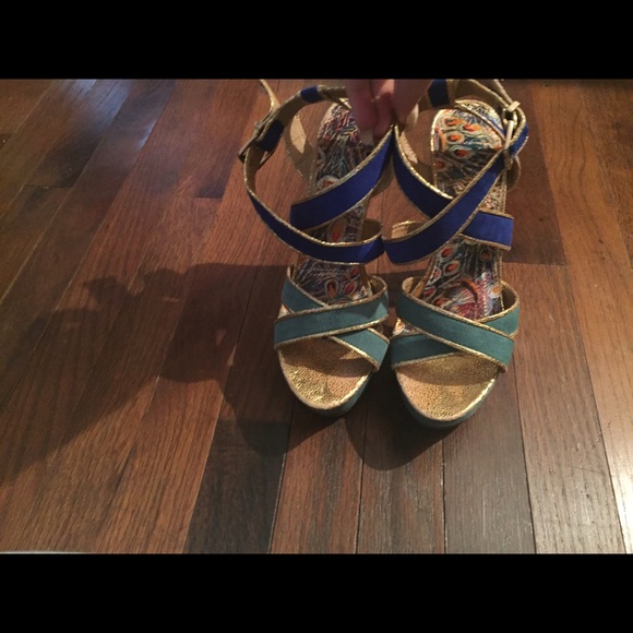 Heels - Picture 1 of 4