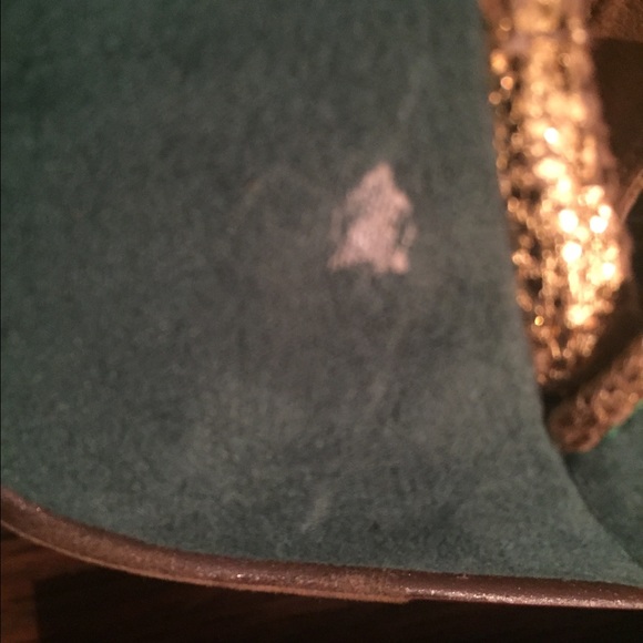 Heels - Picture 4 of 4